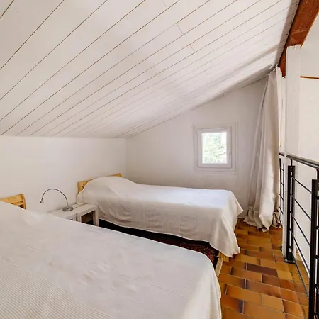 Spacious Semidetached House With Garden & Terrace * Grimaud