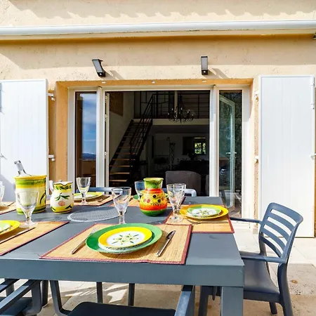 Holiday home Spacious Semidetached House With Garden & Terrace