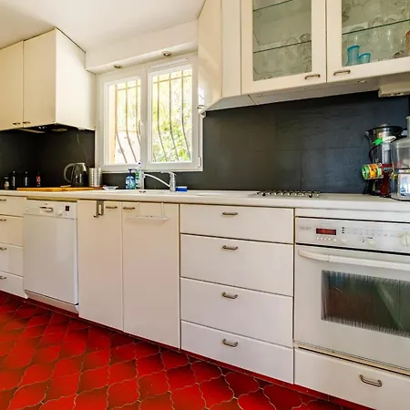 Holiday home Spacious Semidetached House With Garden & Terrace *