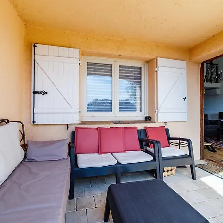 Spacious Semidetached House With Garden & Terrace *