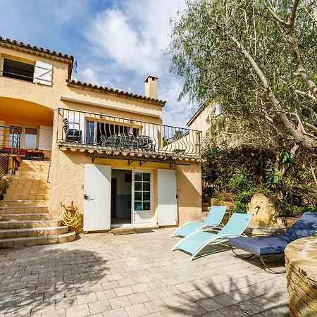 Holiday home Spacious Semidetached House With Garden & Terrace Grimaud