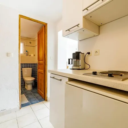 Ferienhaus Spacious Semidetached House With Garden & Terrace Grimaud