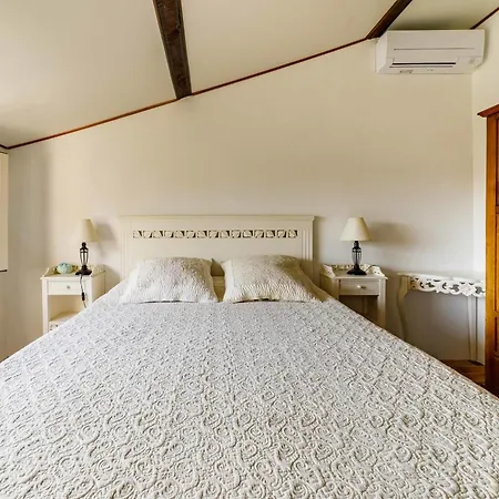 Ferienhaus Spacious Semidetached House With Garden & Terrace *