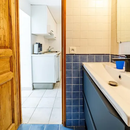 Spacious Semidetached House With Garden & Terrace